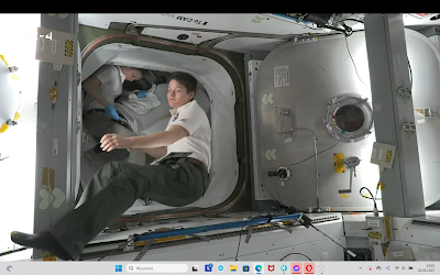 Kosmos i praworządność a sprawa polska