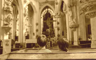 Niewzruszone - antykonstytucyjne - podwaliny polskiej świado